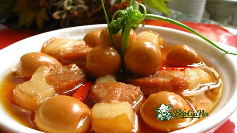 Chuẩn bị nguyên liệu làm thịt kho tàu