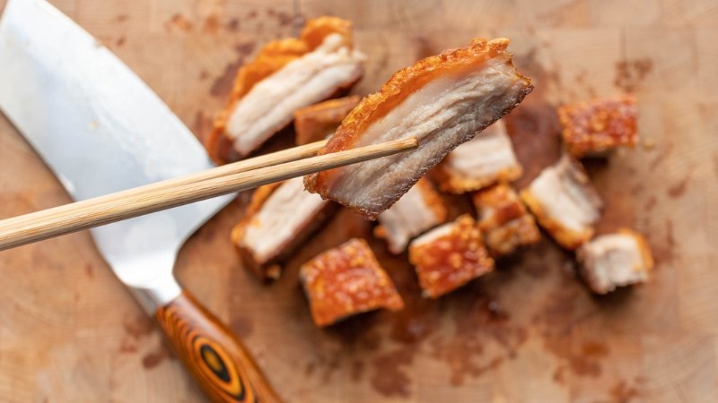 Cách nấu thịt ba chỉ nướng nồi chiên không dầu giòn bì