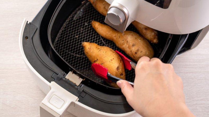 Cách làm khoai lang nướng nồi chiên không dầu dẻo mật