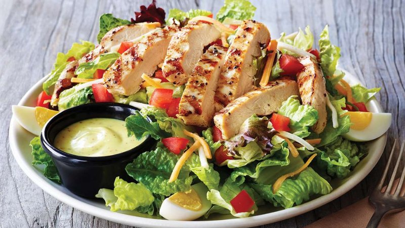 Chọn 8 công thức làm salad ức gà giảm cân ngon, ít calo 8 công thức làm salad ức gà giảm cân ngon, ít calo